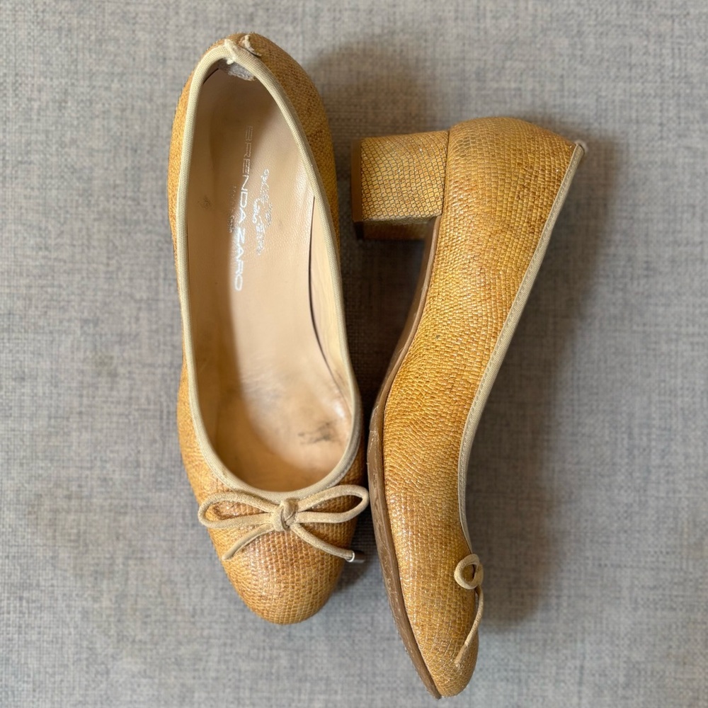 VINTAGE Brenda Zaro Block Heel Pump